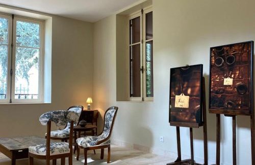 Ainay-le-Vieil House | Elegant Home with Garden, Castle View & Secure Parking