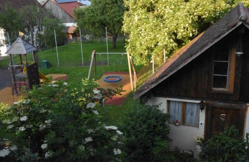 Fontenais House | Discover Gîte équestre Au village 45: Family-Friendly Retreat