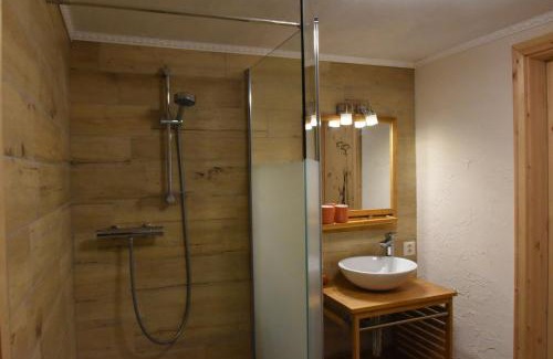 Fontenais House | Discover Gîte équestre Au village 45: Family-Friendly Retreat