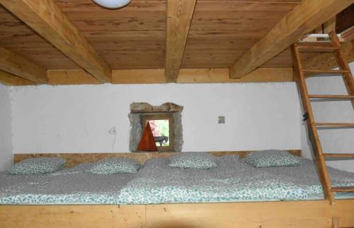 Fontenais House | Discover Gîte équestre Au village 45: Family-Friendly Retreat
