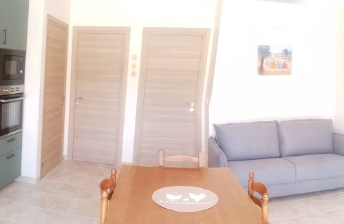 Senas House | Delightful Gîte 1&2: Relaxing Retreat Near Alpilles & Lubéron