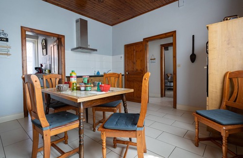 Wittes House | Spacious Gîte with Pool & Pet-Friendly Amenities