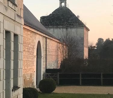 Scorbe-Clairvaux House | Guest Rated 9.9: Gîte 1694 with Pool near Futuroscope