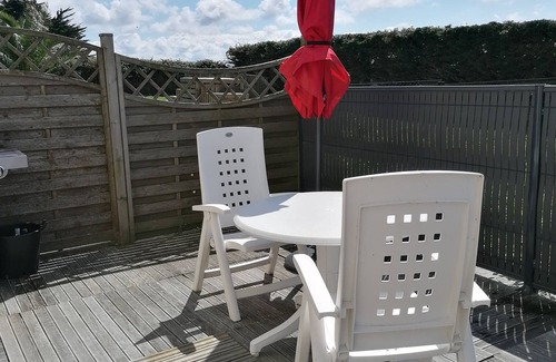 Saint-Pol-de-Leon Cottage | Oceanfront Gîte with Pool and Spectacular Sea Views
