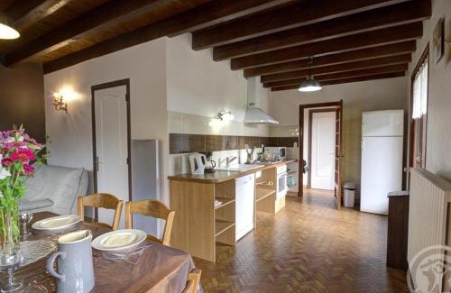 Les Salles House | Charming Maison with Terrace and Wi-Fi in Scenic Countryside