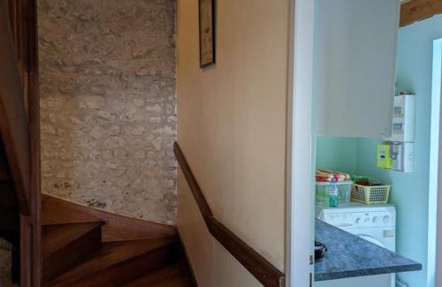 Salles-Lavalette House | Gîte 3 ch. avec jardin, cheminée, animaux admis, WIFI, parking, proche loisirs & châteaux - FR-1-653-269