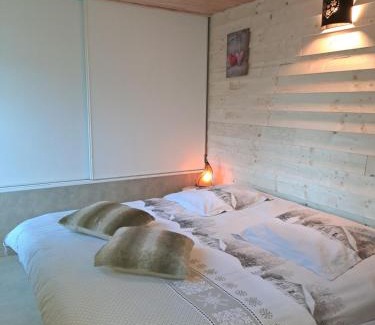 Aubenas Apartment | Gîte "le Canal de Baza" - Oceanfront with Top Guest Rating