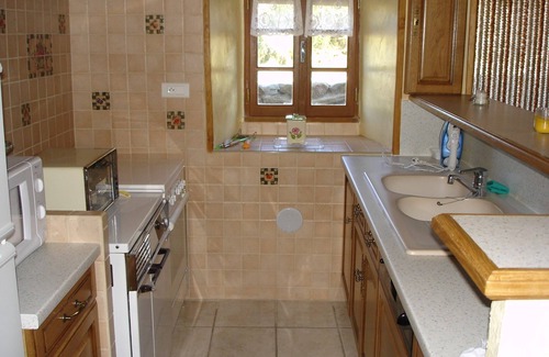Chazelles House | Cozy Gîte for 4-5 Near the Scenic Vallée de la Desges