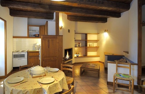 Saint-Bauzile House | Cozy Gîte for 4 in Saint Bauzile with Family & Pet Amenities