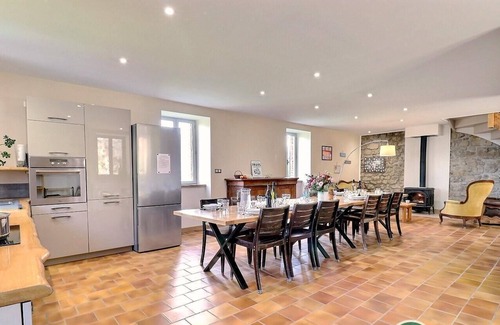 Satillieu House | Gîte 4 Saisons (12 pers.) : Calm, Forest & Adventures, Domaine Solio