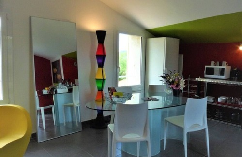 Mollans-sur-Ouveze Condo | Charming Gîte: 3 Stars with Pool & Ocean View Activities