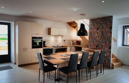 Roz-Landrieux House | Gîte 6 Personnes: Guest Rated 10/10 with Spa & Hot Tub