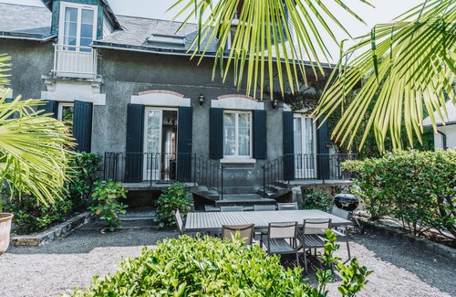 Linxe House | Elegant Gîte for 9 at Château Belle Époque with Ocean View