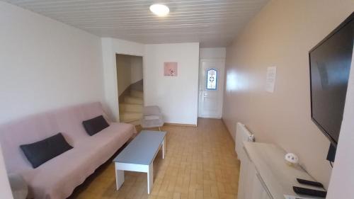 Albert House | Kid-Friendly Gîte Albertin with Excellent Guest Ratings