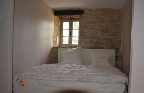 Caylus Cottage | Inviting Gîte Alexandre Dumas with Pool & Family Amenities