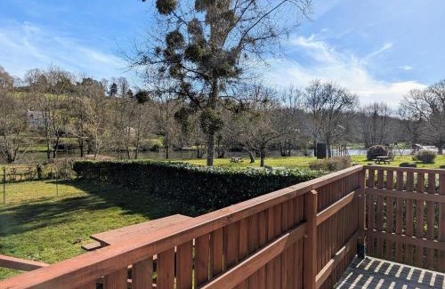 Ceaulmont House | Gîte au Bord de la Creuse avec Jardin Privé - FR-1-591-735