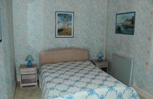 Huisseau-sur-Cosson House | Charming Gîte Near the Loire Castles with Private Garden