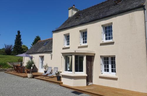 Plounevez-Lochrist House | Oceanfront Retreat at Gîte Au Café des Marguerites