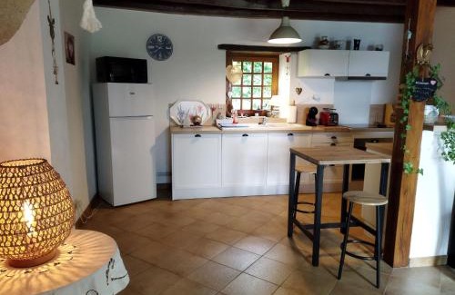 Le Chatelet House | Serene Gîte with Orchard Near Hiking & Cultural Sites