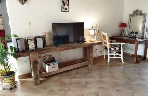 Le Chatelet House | Serene Gîte with Orchard Near Hiking & Cultural Sites