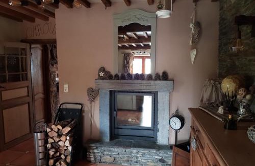 Champlon House | Gîte Au Coeur de Champlon: 4-Star Stay with Pet-Friendly Perks