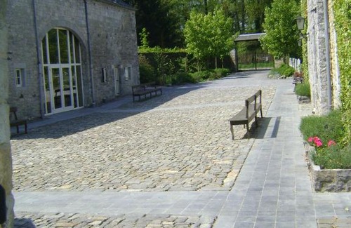 Ohey Apartment | Inviting Gîte au Manoir de la Rochette with Heated Pool