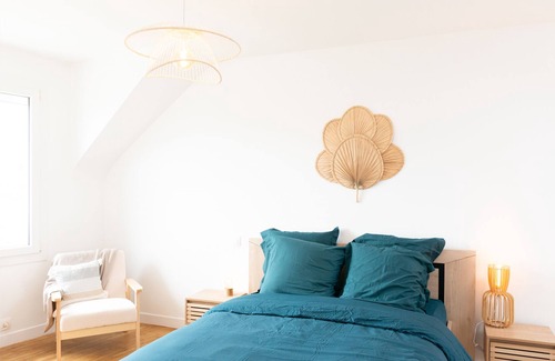 Hillion House | Gîte Au Rêve Salé: Family-Friendly Escape by the Sea