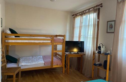 Saint-Antoine-l'Abbaye Hotel | Discover Comfort at Gîte - Auberge du Midi: Pet Friendly Stay