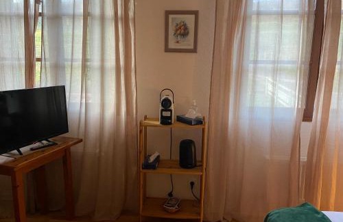 Saint-Antoine-l'Abbaye Hotel | Discover Comfort at Gîte - Auberge du Midi: Pet Friendly Stay