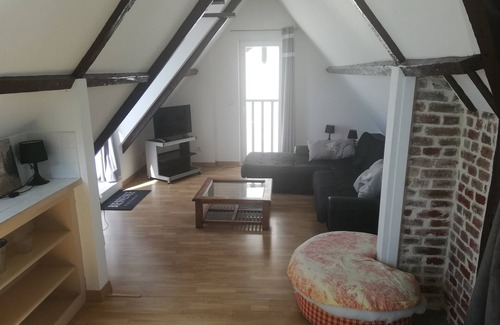 Fecamp House | Pet-Friendly Gîte Aunt Fine: Relaxing Retreat in Fécamp