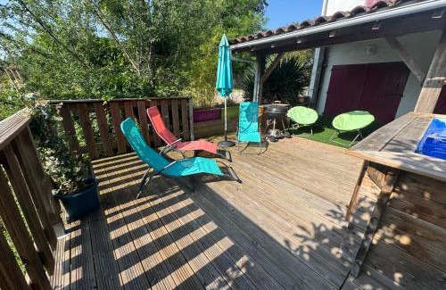 Le Montat Apartment | Gîte avec piscine à 5 minutes de CAHORS