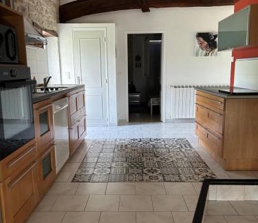 Condezaygues House | Relaxing Gîte with Pool for Families and Fun Getaways