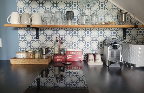 Saint-Cassin House | Relaxing Retreat with Private Pool, Hot Tub & Spa Amenities