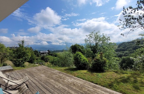 Saint-Cassin House | Relaxing Retreat with Private Pool, Hot Tub & Spa Amenities