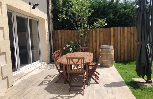 Soussans House | Relaxing Gîte with Private Spa Near Margaux for Families