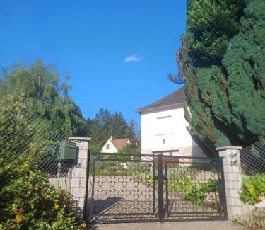 Seigy House | Guest Rated Gîte Bô: Family and Pet Friendly Retreat