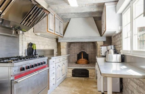 Balnot-sur-Laignes House | Spacious Gîte Balnot-sur-Laignes for Families and Friends