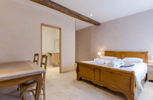 Balnot-sur-Laignes House | Spacious Gîte Balnot-sur-Laignes for Families and Friends