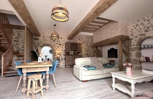Rocles House | Gîte Beaucotray rénové 1840 avec jeux pour enfants, campagne paisible - FR-1-489-546