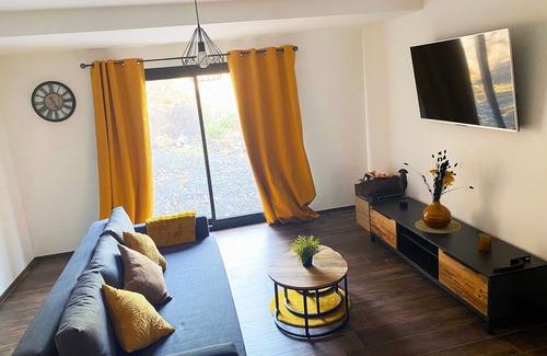 Gesves Apartment | Cozy Gîte Bellak: Private Getaway in Gesves Countryside