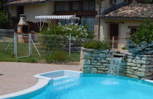 Lafrancaise House | Cozy Gîte Bois et Senteurs with Oceanfront Pool Access