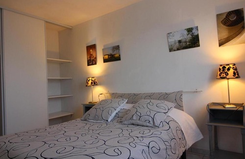 Cezac House | Gîte Cézac: Family-Friendly Retreat with Pet Access