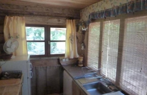 Malbosc Cabin | Cozy Gîte Cabane Bois Massif "Datcha" with Pool & Kitchen