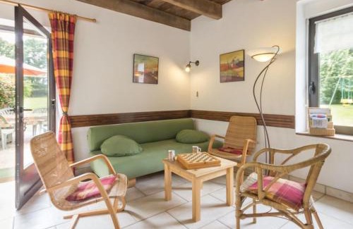 Guemene-Penfao House | Tranquil Gîte with Enclosed Garden and Family Activities