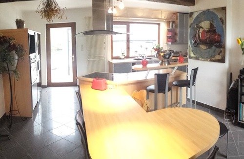 Anthisnes House | Relax at Gîte « Casa Lea » with Pool and Spa Amenities
