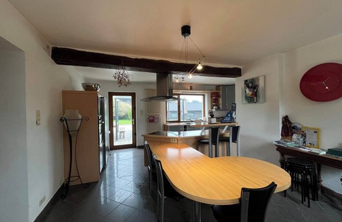 Anthisnes House | Relax at Gîte « Casa Lea » with Pool and Spa Amenities