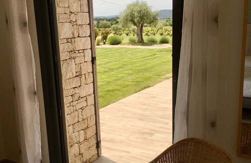 Venejan House | Discover Gîte Casello: 10/10 Rating with Pool & Spa
