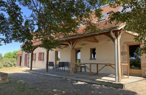 Montbeugny House | Gîte Cerf Ailé à Montbeugny, 14 pers, Animaux admis, Wifi - FR-1-489-593