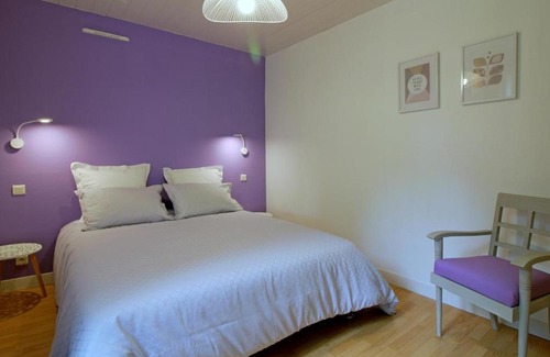 Cestas House | Gîte Cestas: Inviting Retreat for Families and Pets