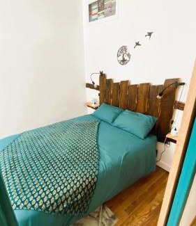 Sainte-Croix-de-Volvestre Apartment | Idyllic Appartement with Ocean View in Ste Croix Volvestre